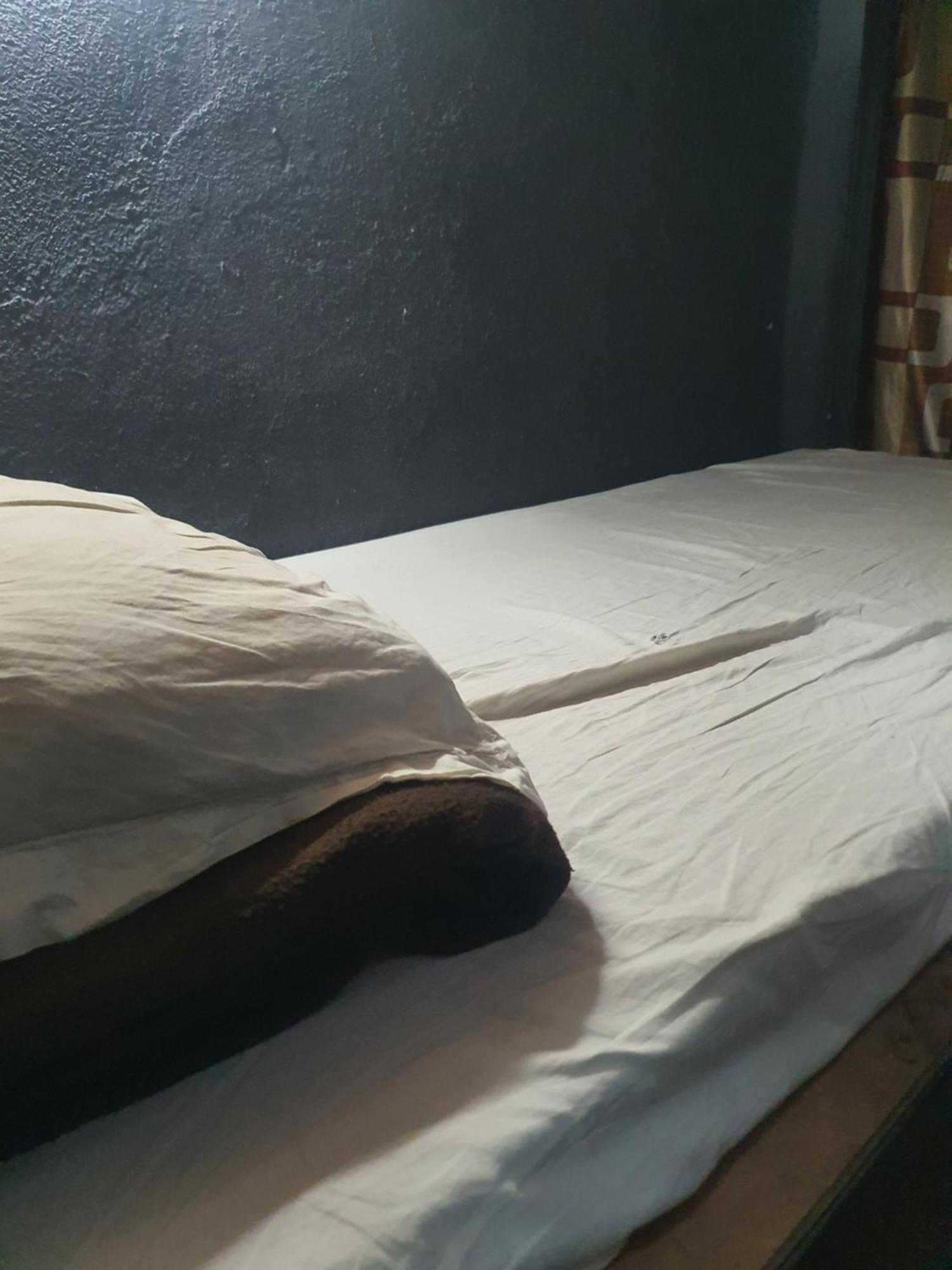 Bapuji Dormitory Hostel Bombay Eksteriør billede